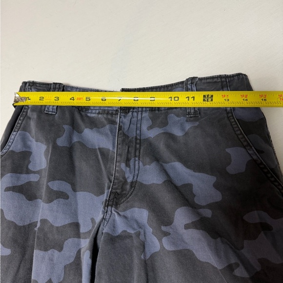 Arizona Jean Company Camouflage Cargo Shorts - Picture 6 of 8